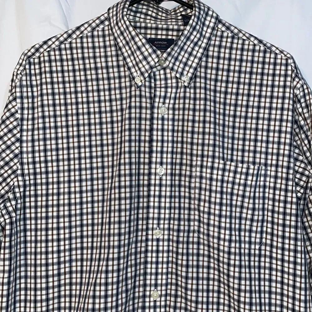 Arrow button Down Shirt - Picture 2 of 10
